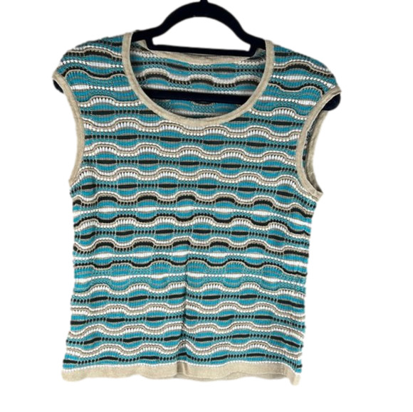Super Cute Patterned Horizontal Stripe Sleeveless Knit Top - Picture 1 of 7